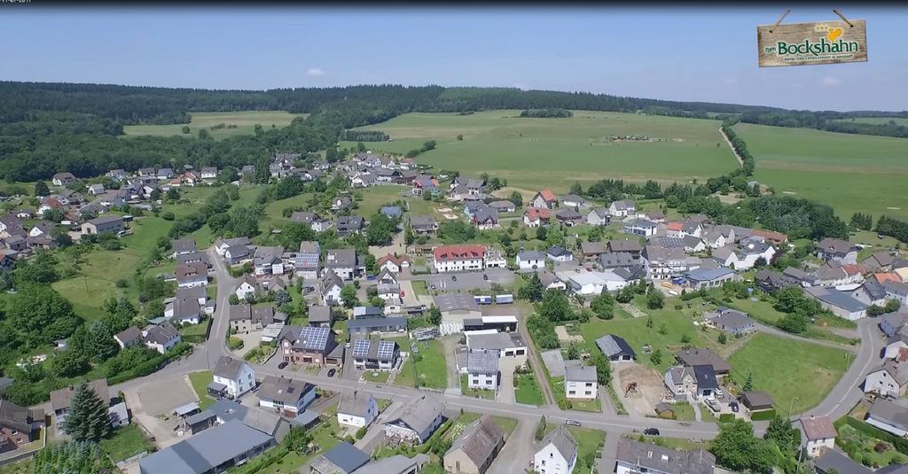 Hotel Und Landgasthof Zum Bockshahn Spessart エクステリア 写真