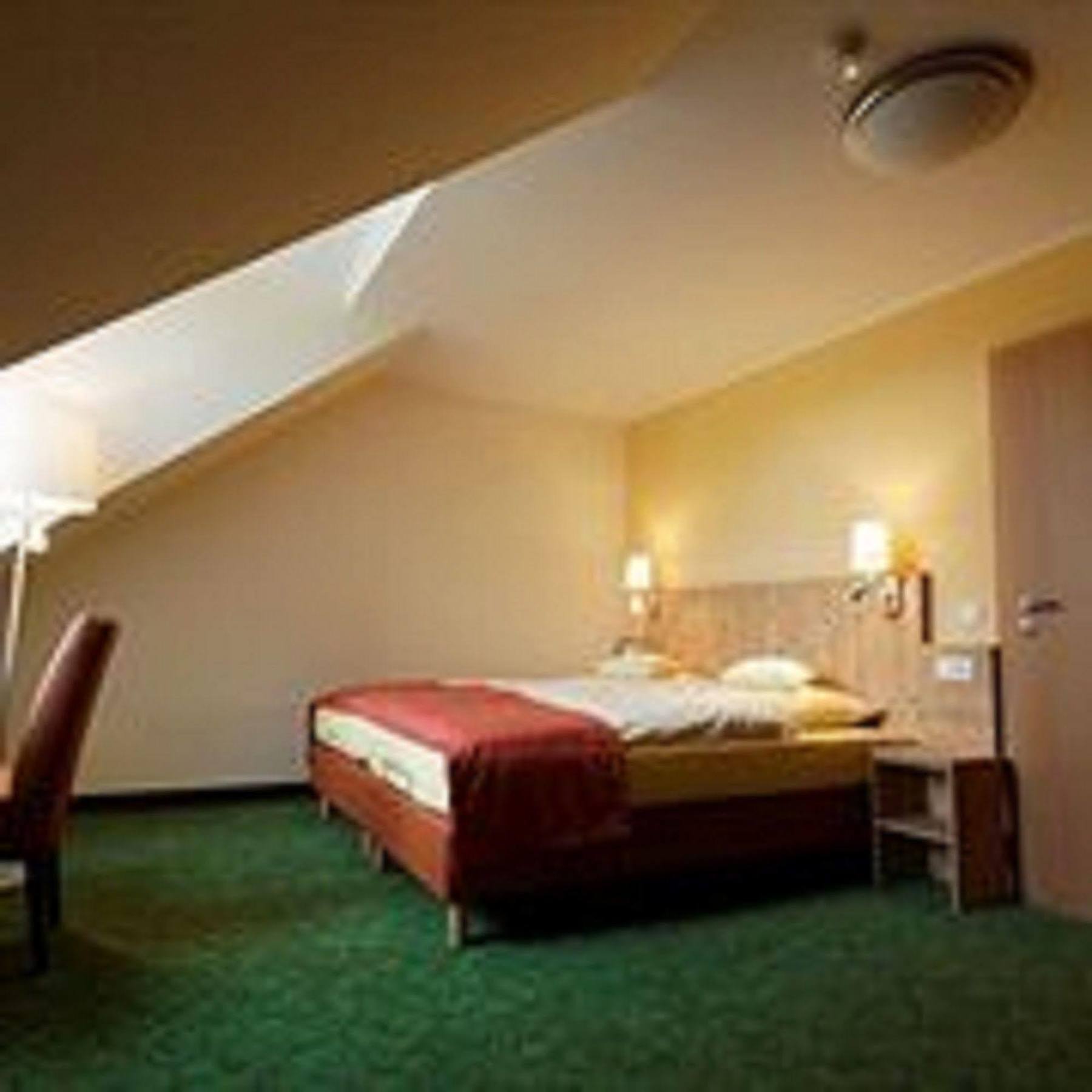 Hotel Und Landgasthof Zum Bockshahn Spessart エクステリア 写真